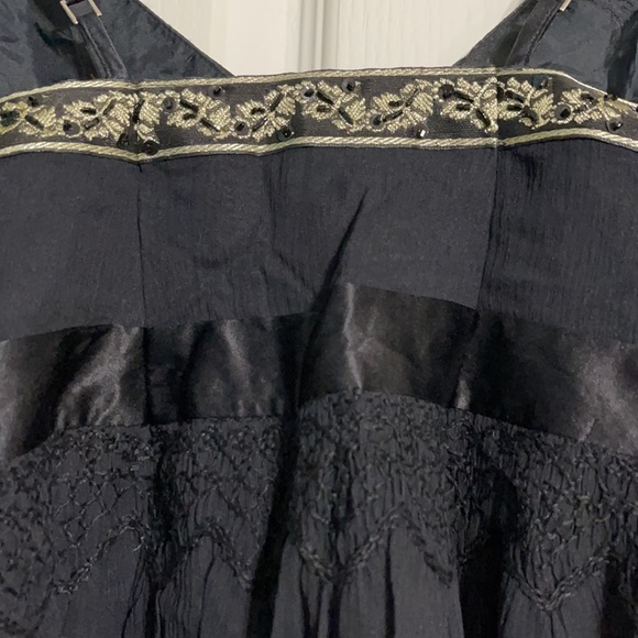 Banana Republic little black dress - Picture 12 of 12